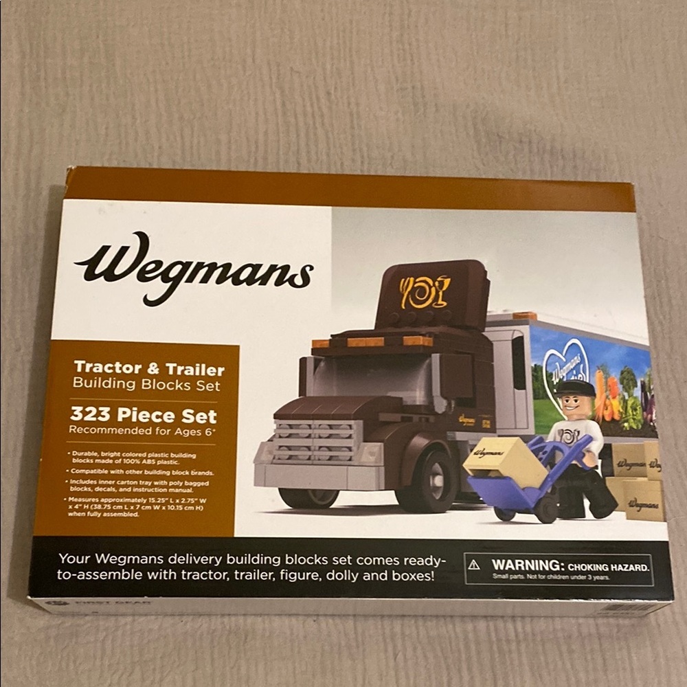 WEGMANS TRACTOR & TRAILER BUILDING BLOCKS 323 pieces. New